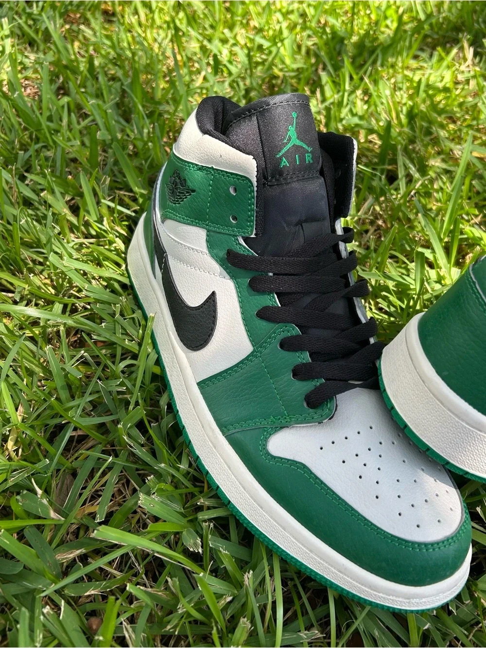 Nike Air Jordan 1 Mid - Pine Green/White/Black